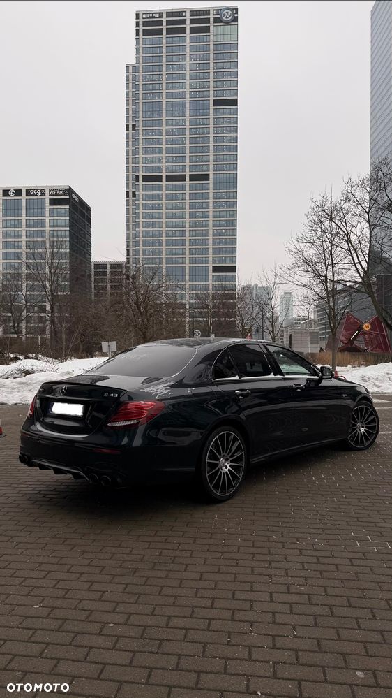 Mercedes-Benz Klasa E - 4