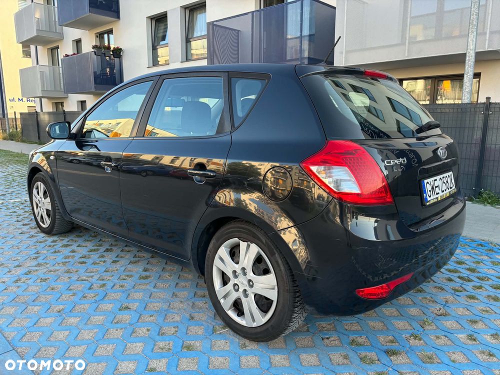Kia Ceed 1.6 Crdi Comfort - 4