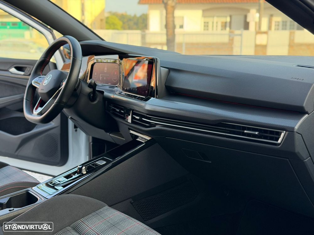 VW Golf 2.0 TSI OPF DSG GTI - 21