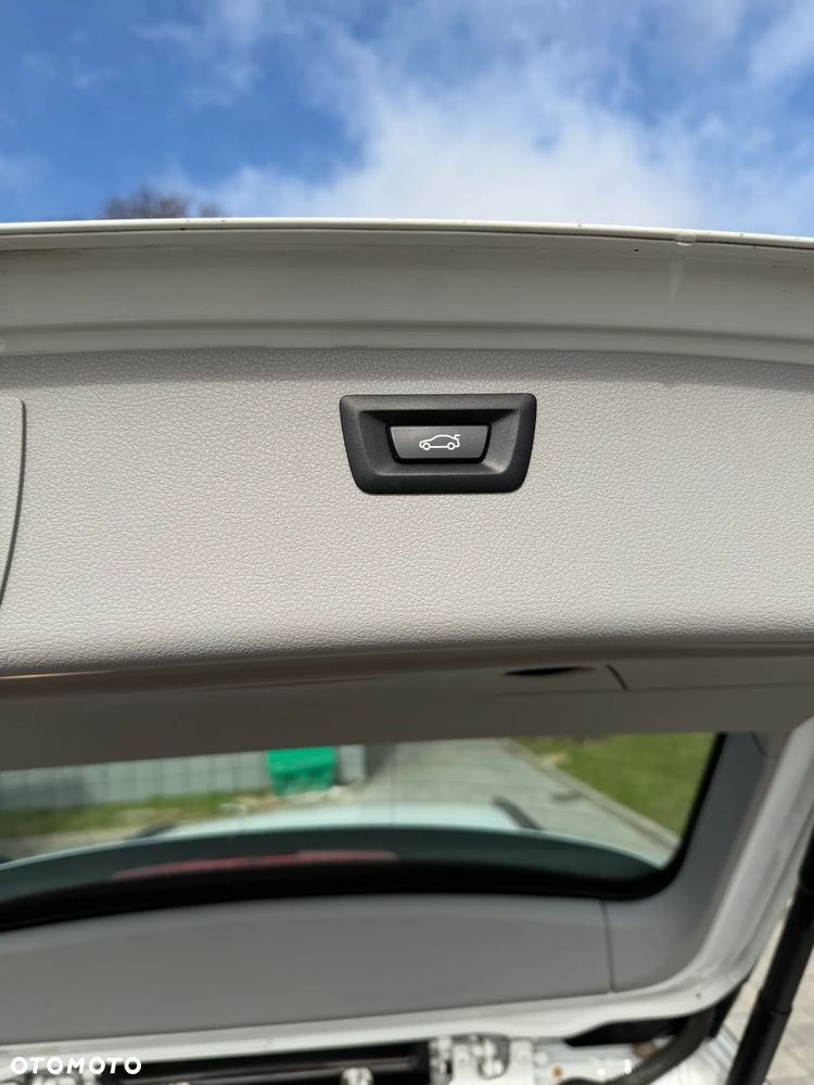 BMW Seria 3 318d - 10