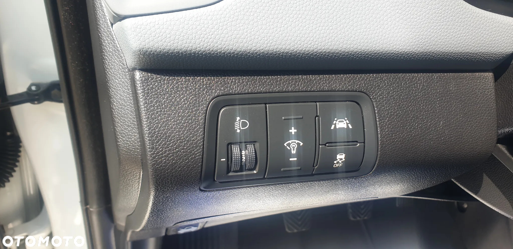 Hyundai i20 1.4 YES Gold - 27