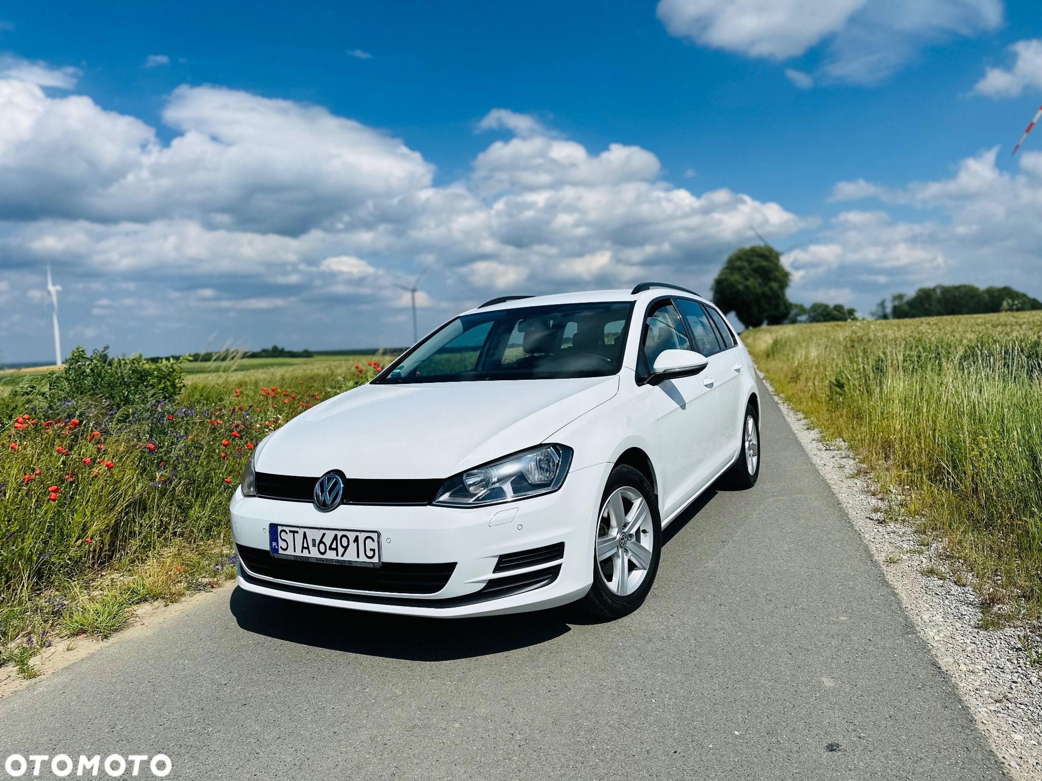 Volkswagen Golf 1.6 TDI BlueMotion Trendline - 1