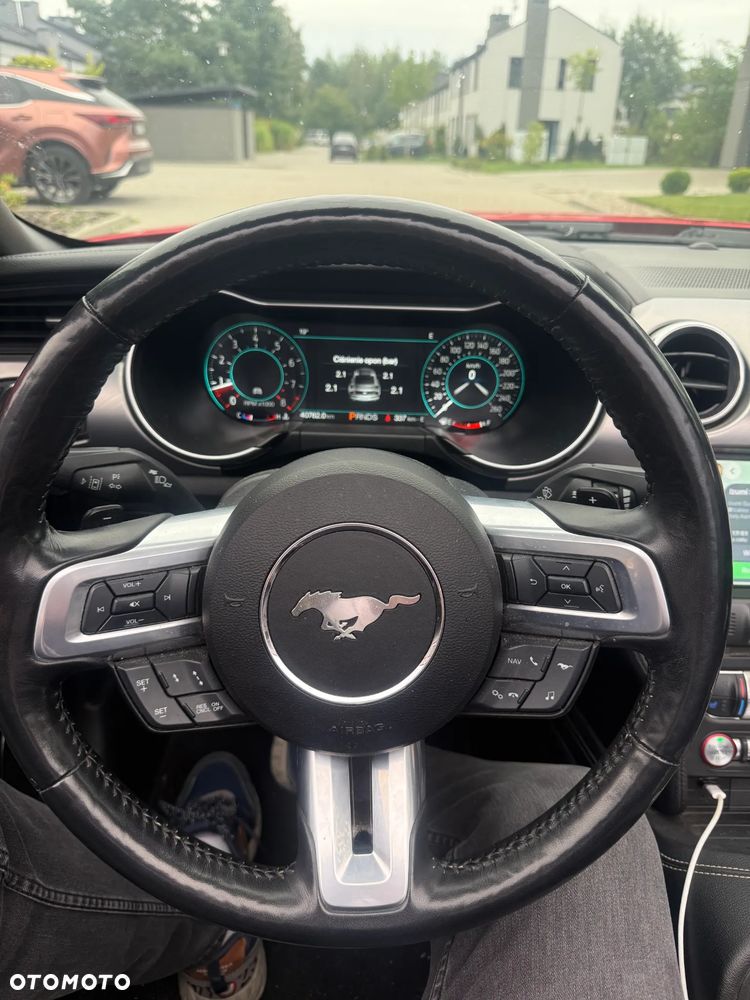 Ford Mustang - 7