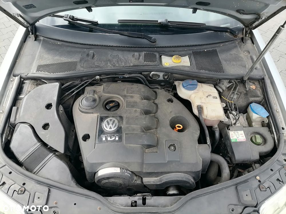Volkswagen Passat - 17