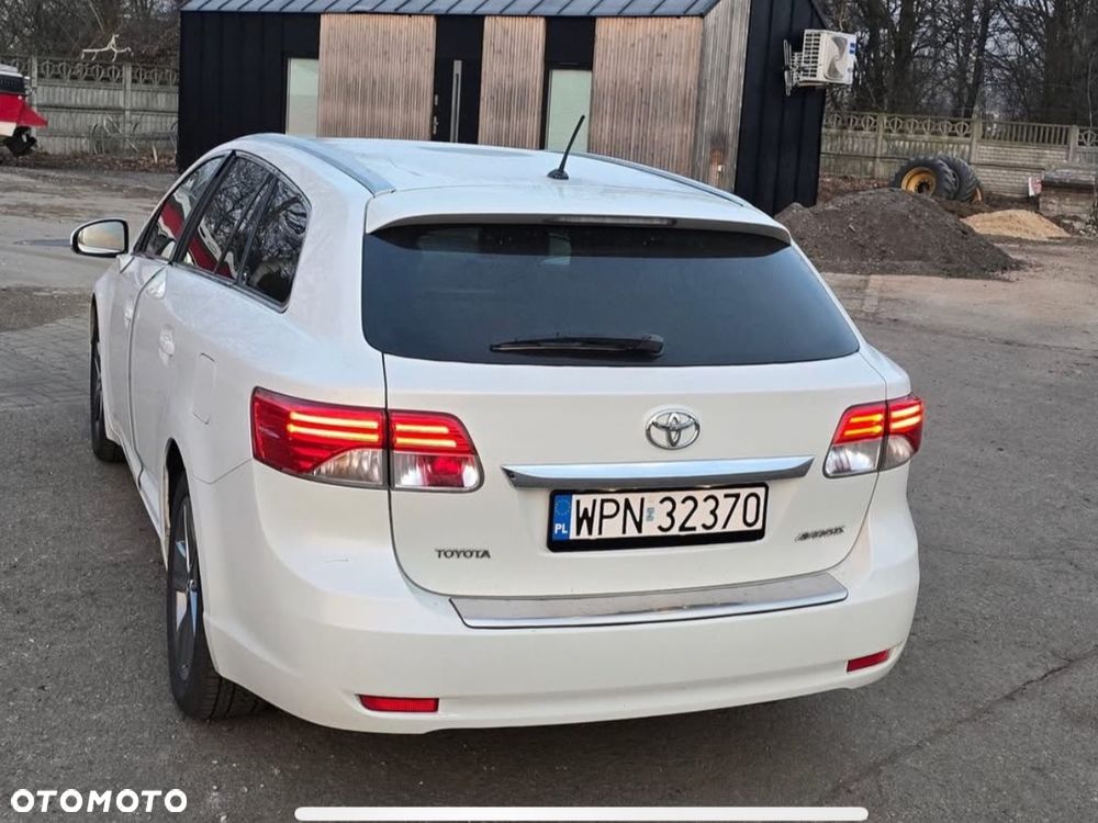 Toyota Avensis - 4