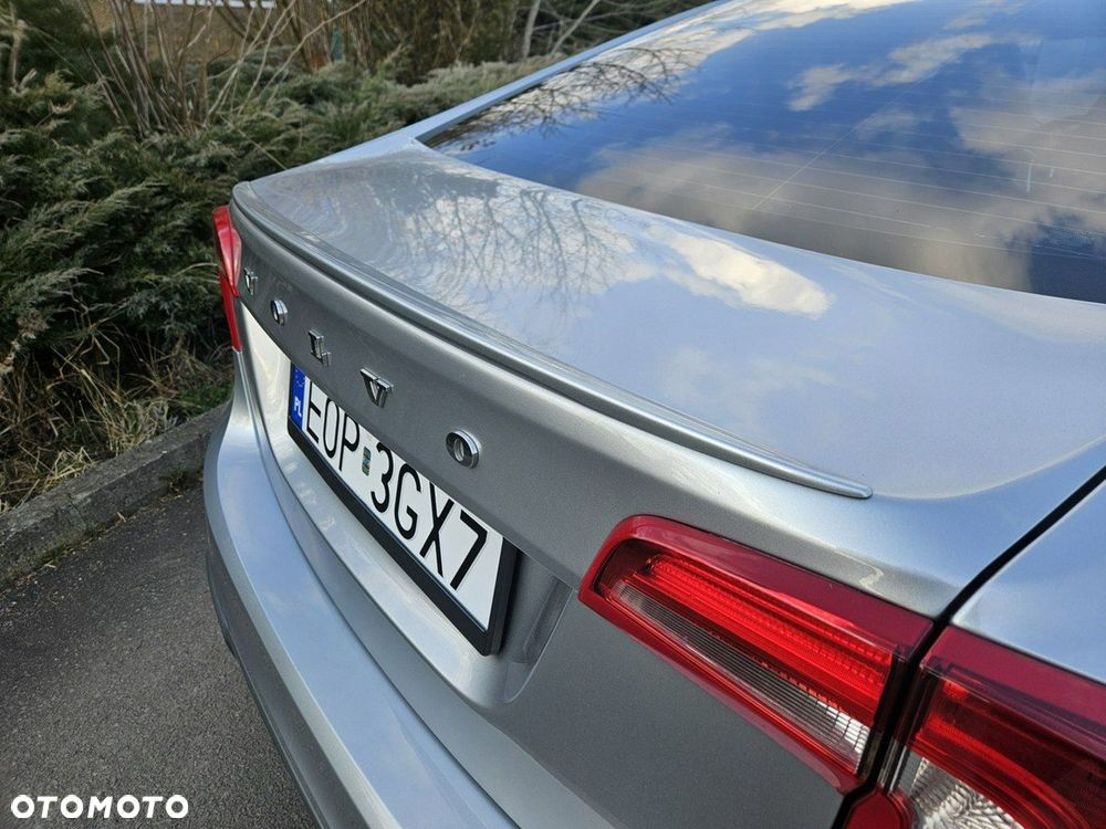Volvo S60 D2 R-Design Momentum - 25