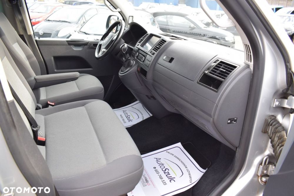 Volkswagen Caravelle - 22