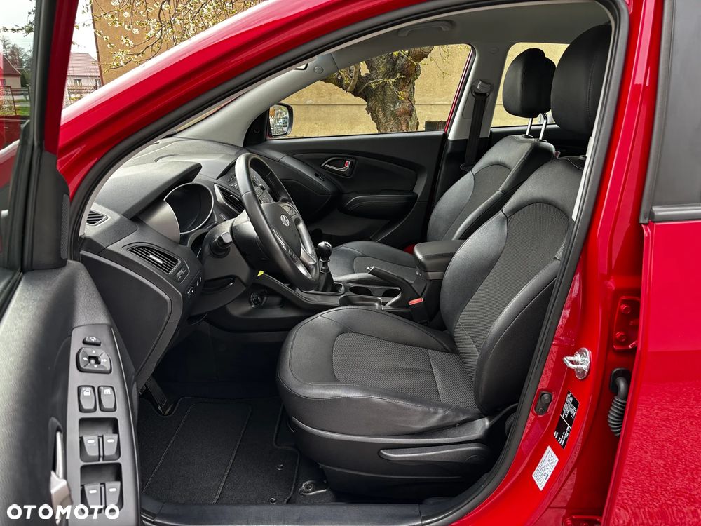 Hyundai ix35 1.6 2WD Fifa World Cup Edition - 10