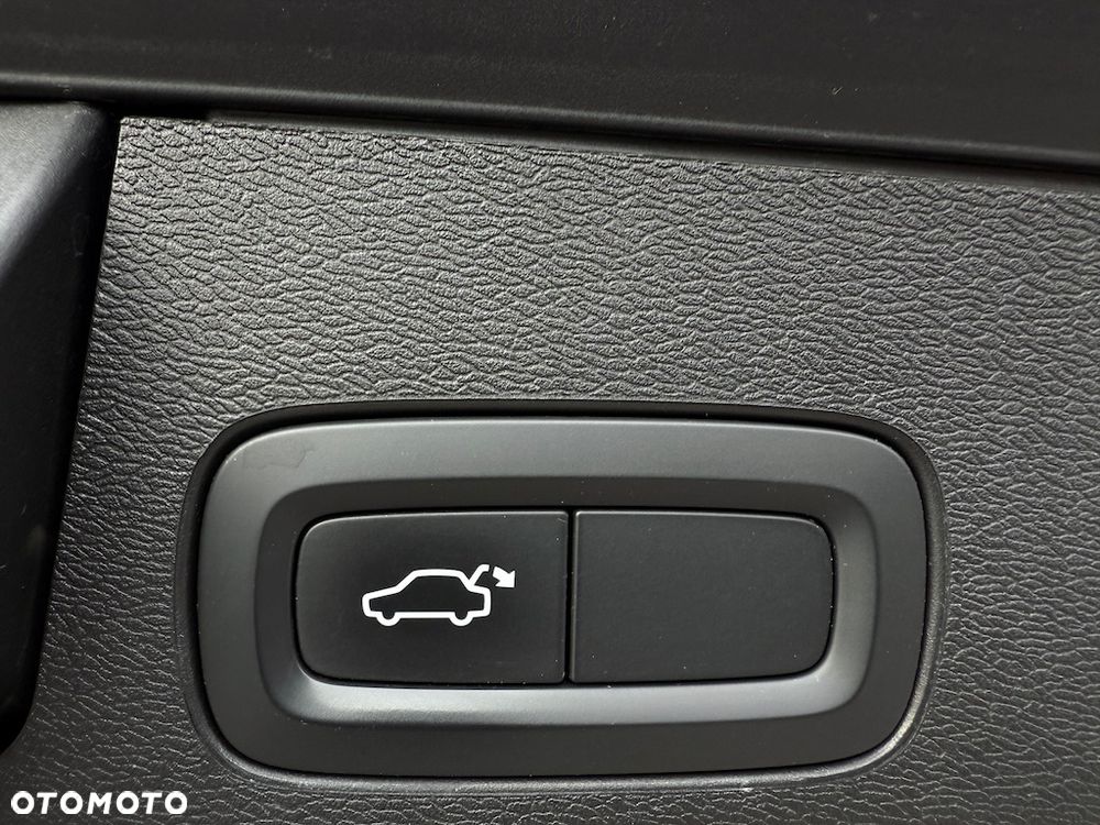 Volvo XC 60 D4 Geartronic RDesign - 15