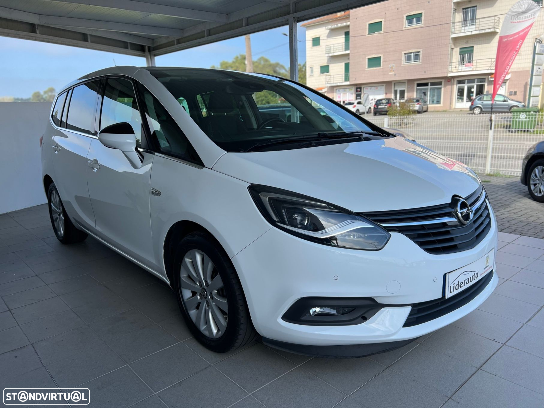 Opel Zafira 1.6 CDTi Dynamic S/S - 4