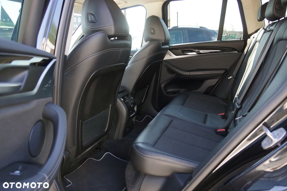 BMW X3 xDrive20d - 29