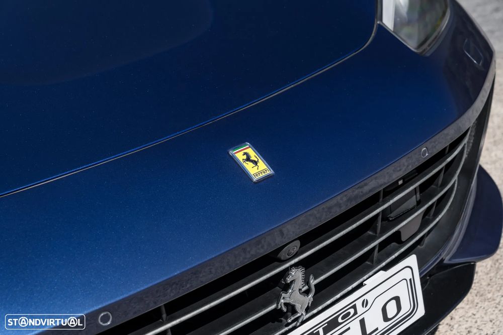 Ferrari GTC4 Lusso - 5