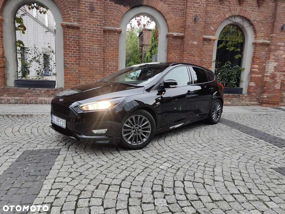 Ford Focus 1.5 EcoBoost SYNC Edition ASS - 2