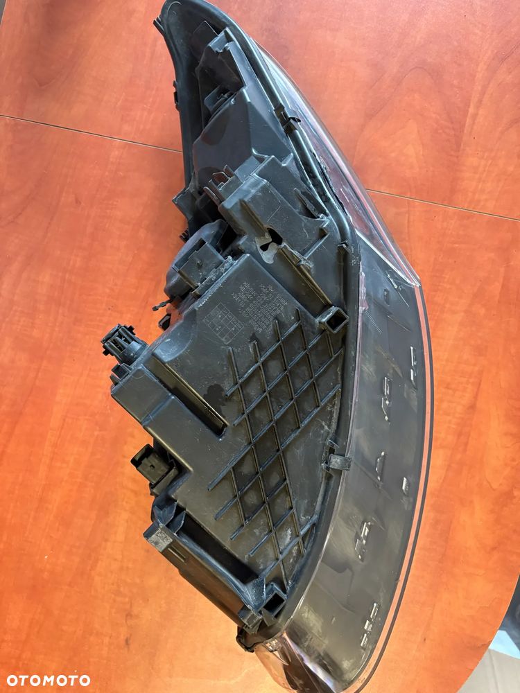 LAMPA PRZÓD PRAWA LIFT EU USZKODZONE MOCOWANIE 260103761R Renault Megane III - 6