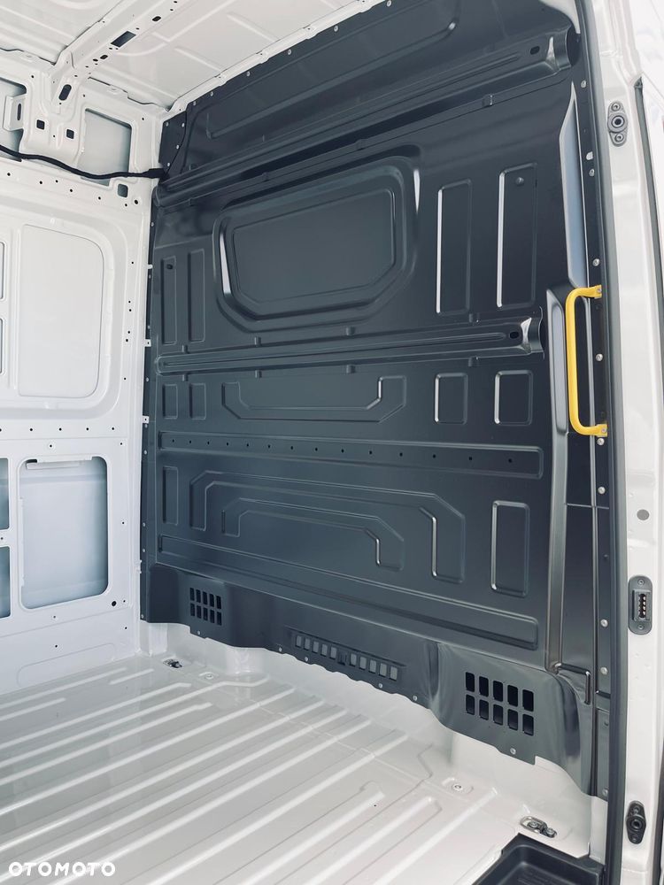 Volkswagen Crafter - 10