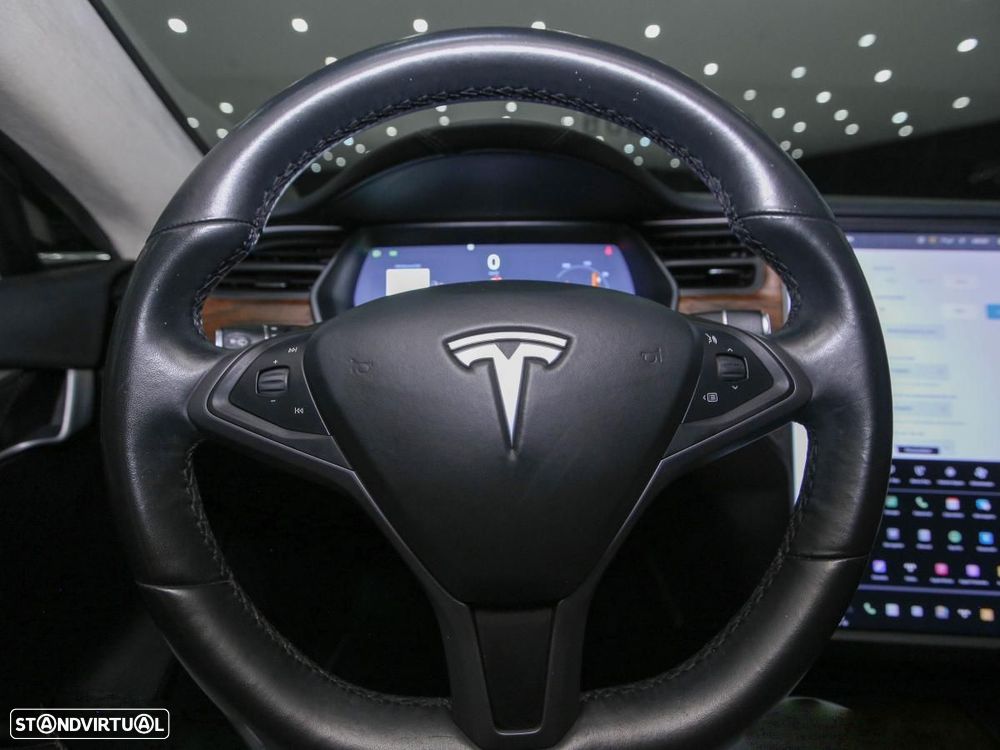 Tesla Model S - 17