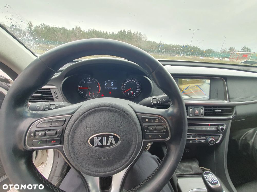 Kia Optima 1.7 CRDI M - 9
