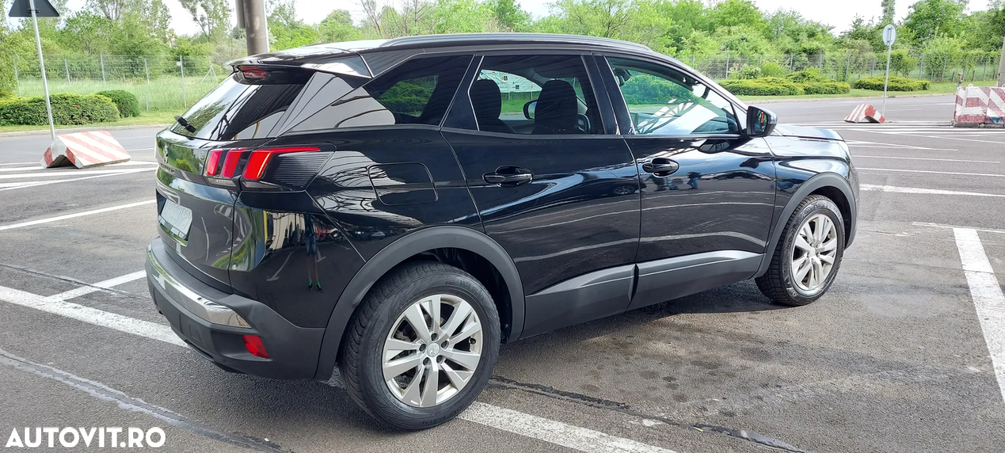 Peugeot 3008 1.6 BlueHDI S&S Allure - 4
