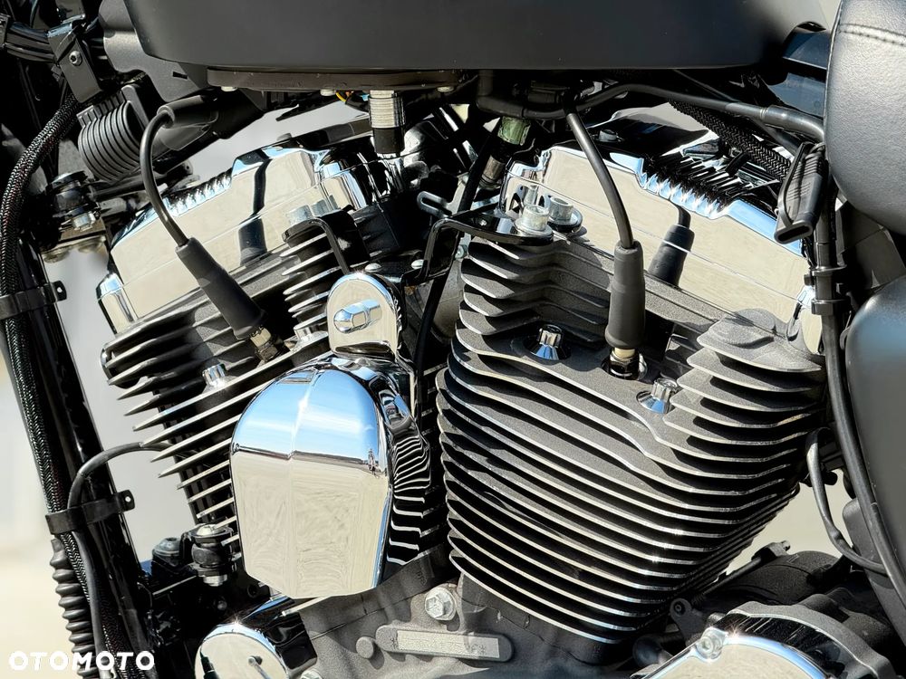 Harley-Davidson Sportster Seventy-Two - 26