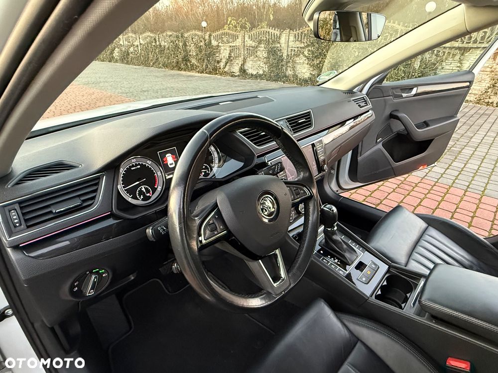 Skoda Superb 2.0 TDI DSG L&K - 26