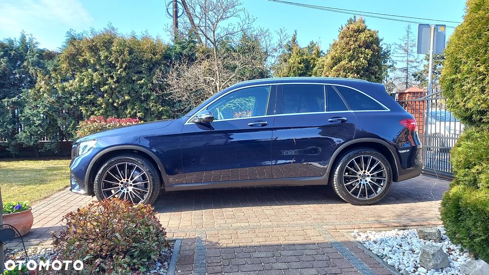 Mercedes-Benz GLC 250 d 4Matic 9G-TRONIC AMG Line - 2