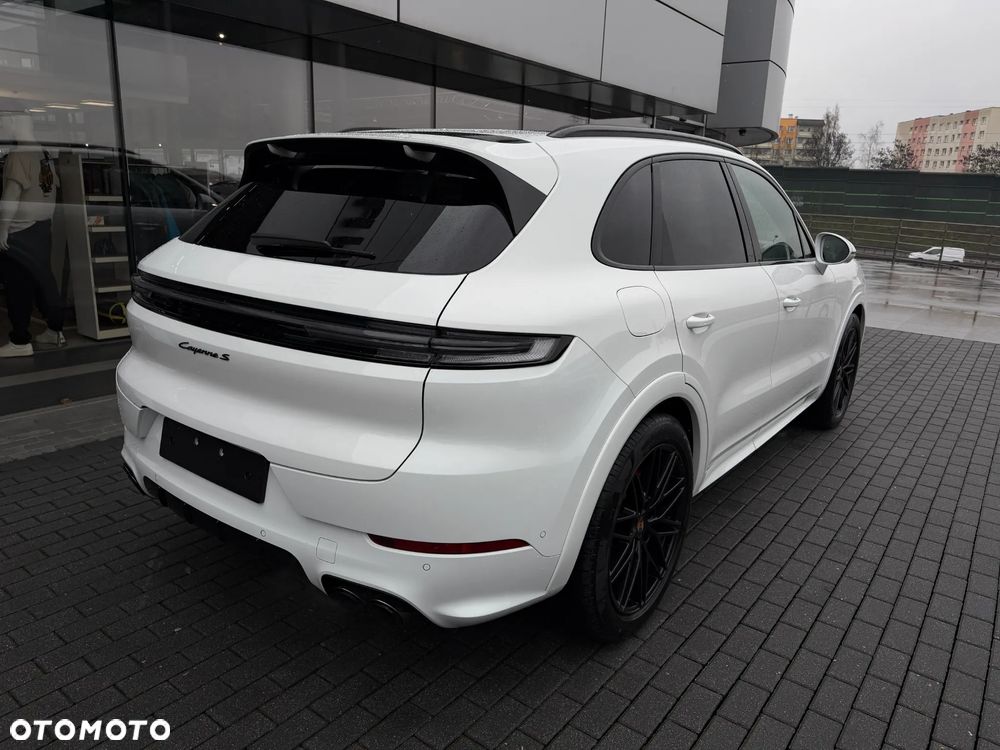 Porsche Cayenne - 5