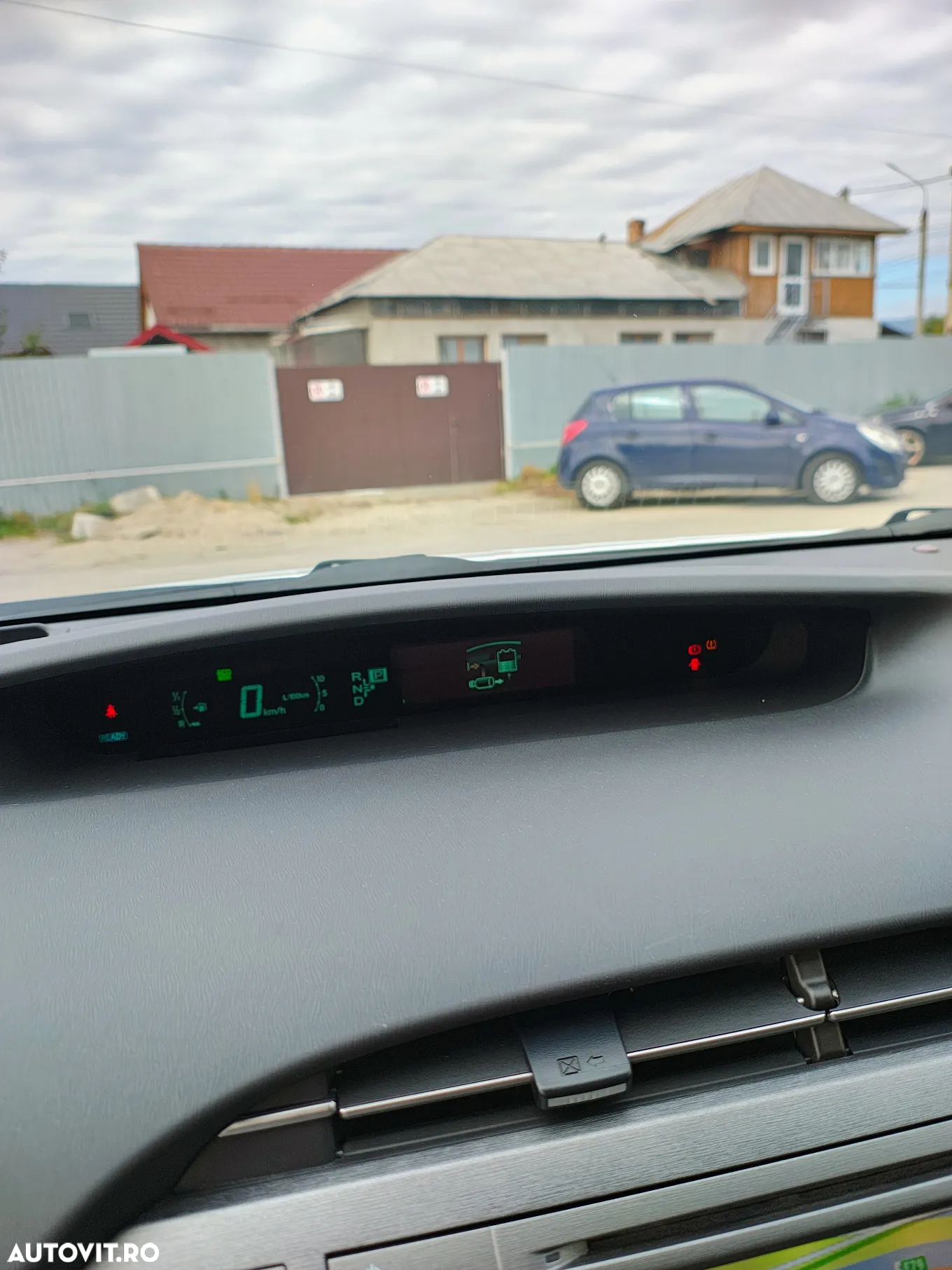 Toyota Prius 1.8 HSD Exclusive - 27
