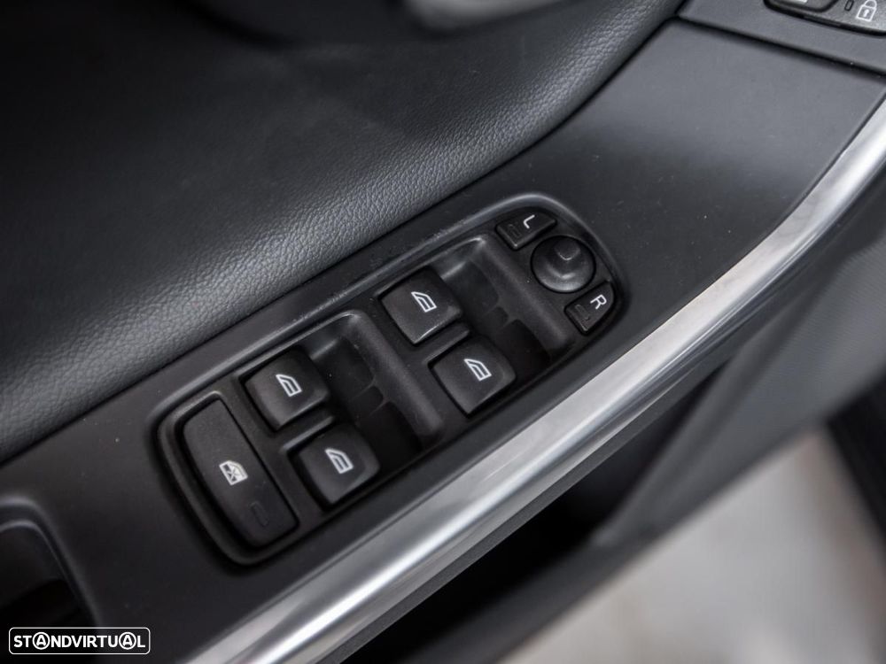 Volvo V60 2.0 D2 Kinetic Drive - 12