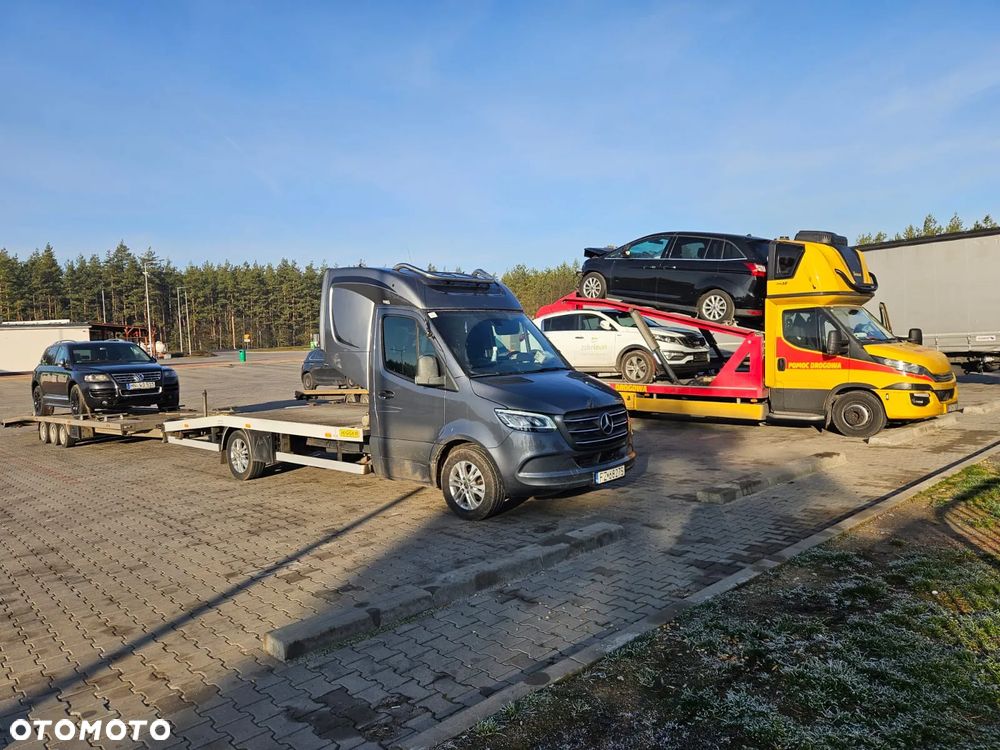 Mercedes-Benz SPRINTER 319 - 2