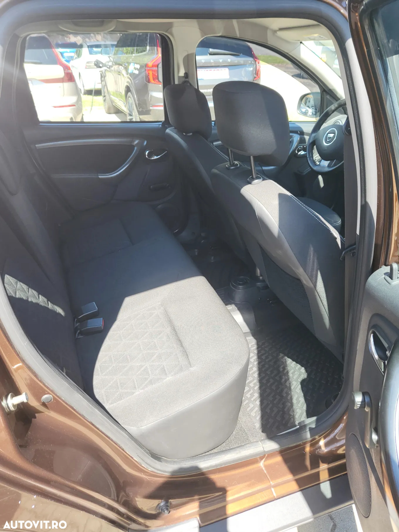 Dacia Duster 1.5 dCi 4x4 Laureate - 11