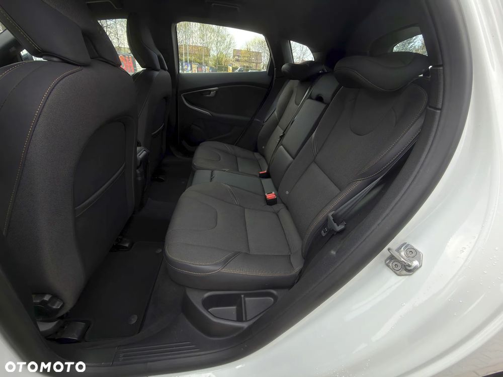 Volvo V40 Cross Country D3 Summum - 10