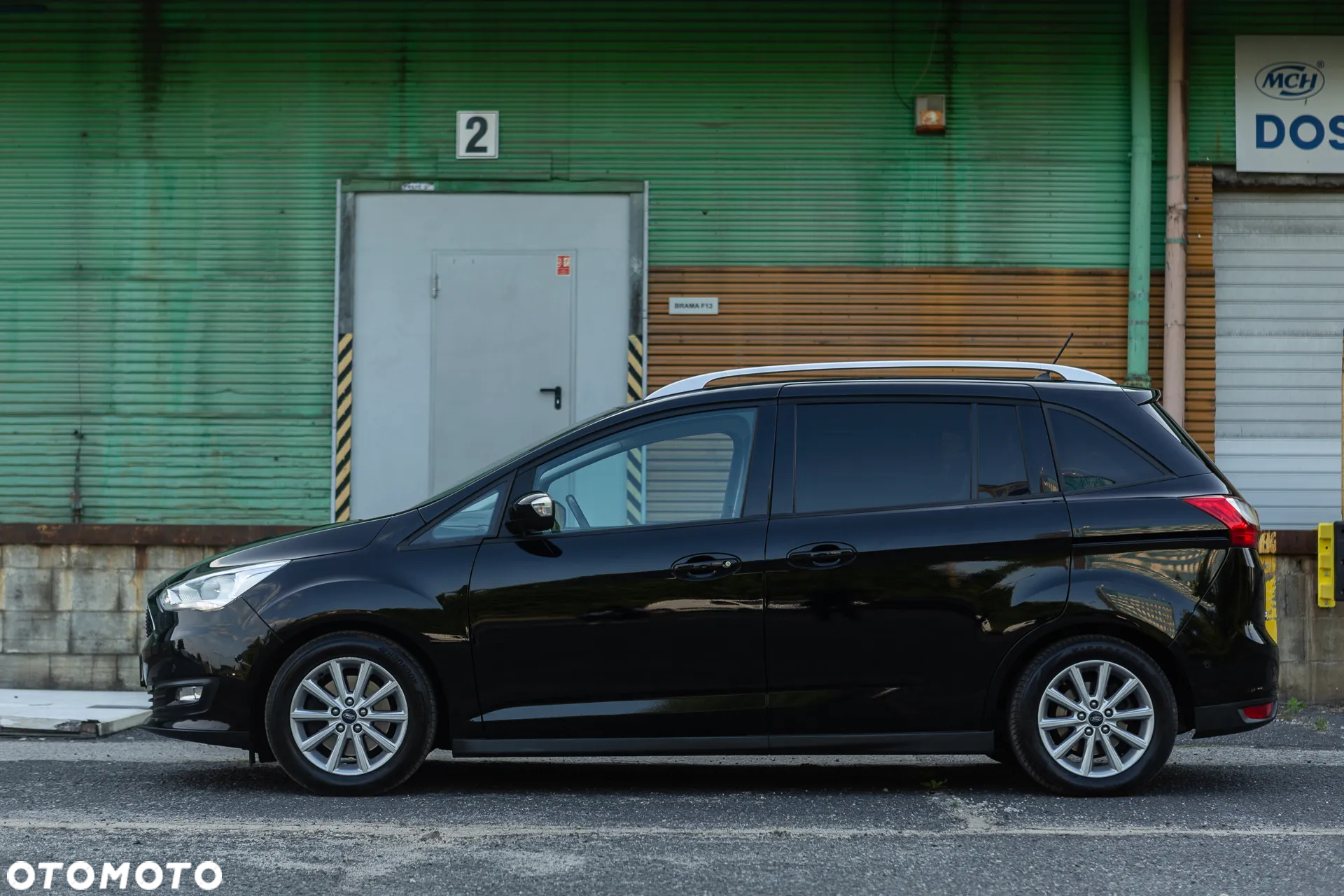 Ford Grand C-MAX - 12