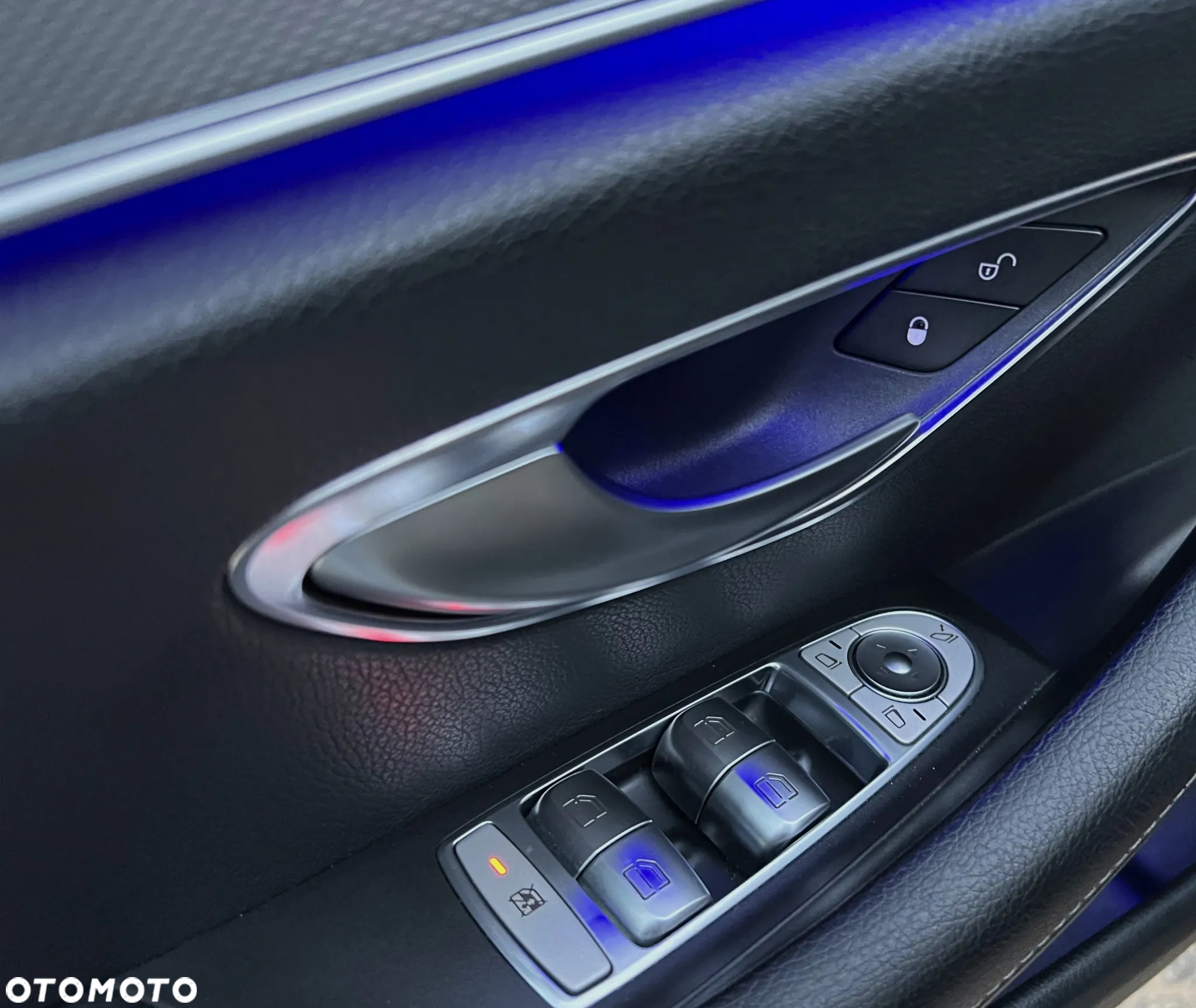 Mercedes-Benz Klasa E 220 d Business Edition 9G-TRONIC - 27