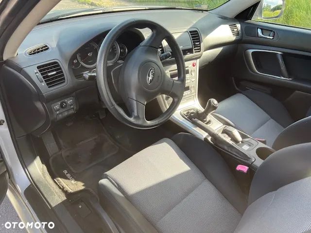 Subaru Legacy Kombi 2.0 4WD - 9