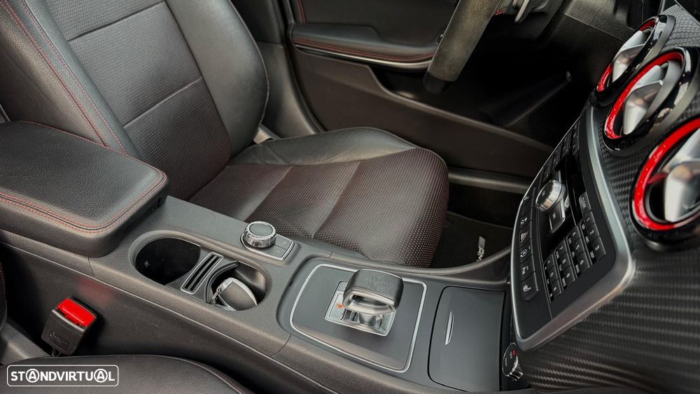 Mercedes-Benz A 45 AMG 4Matic Speedshift 7G-DCT - 9