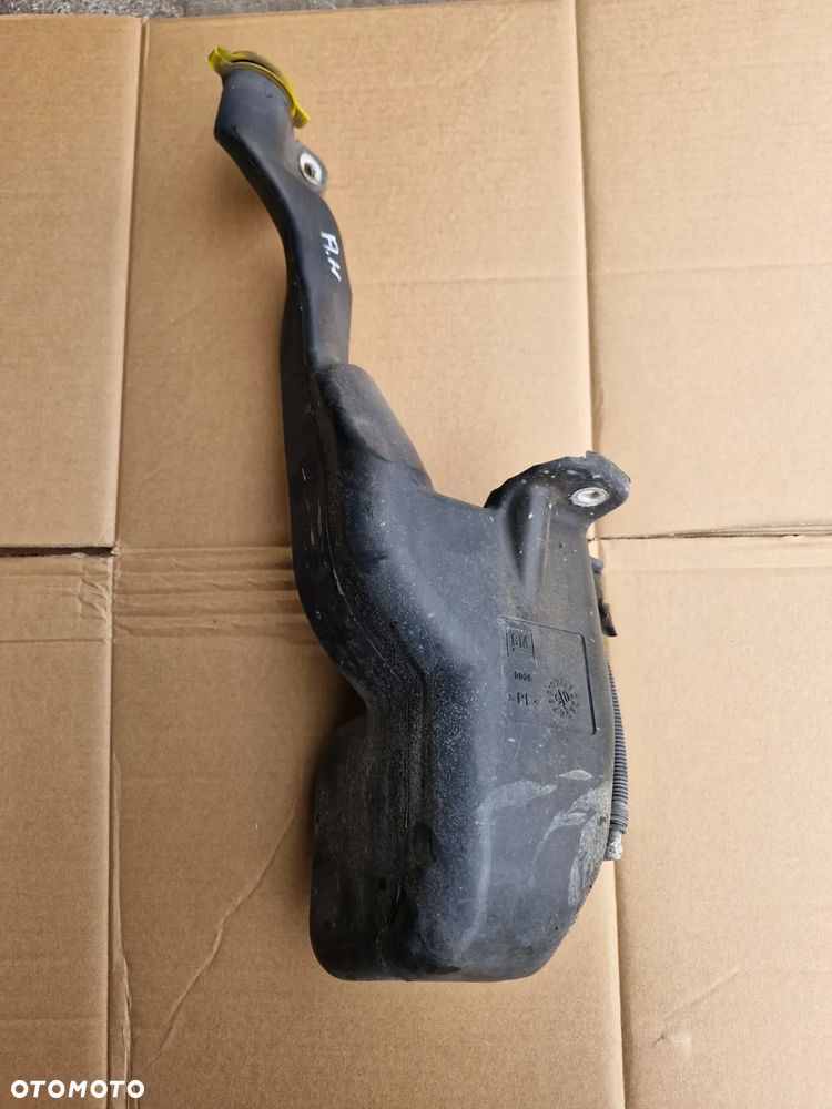 Zbiorniczek płynu spryskiwaczy Opel Astra H III - 2