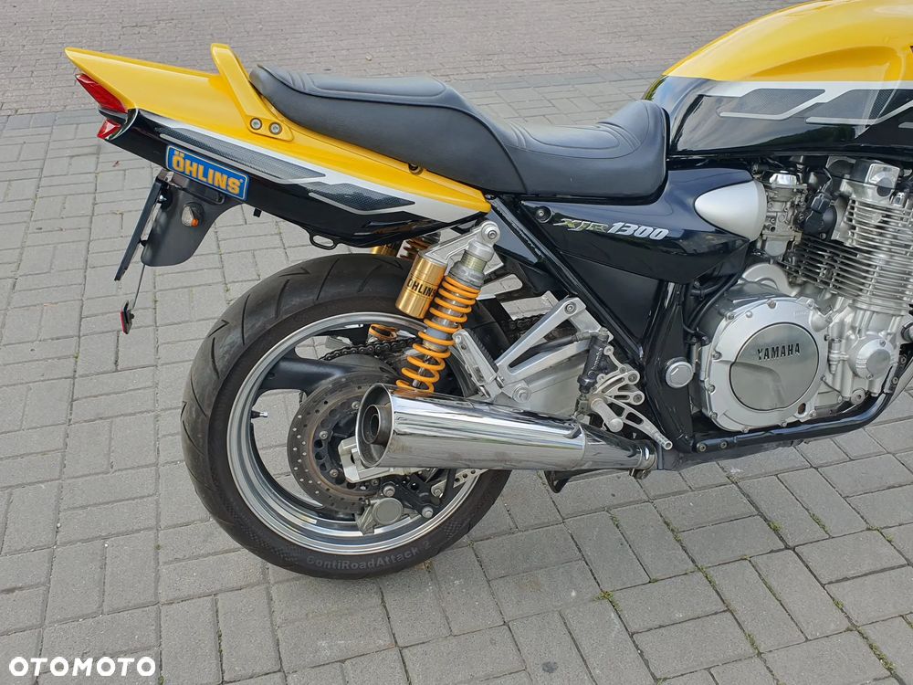 Yamaha XJR - 17