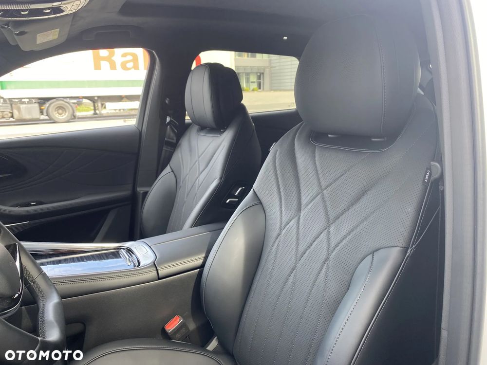 Omoda 9 1.5 Super Hybrid Exclusive AWD - 12
