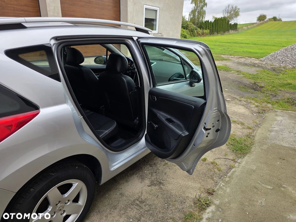 Peugeot 207 - 12