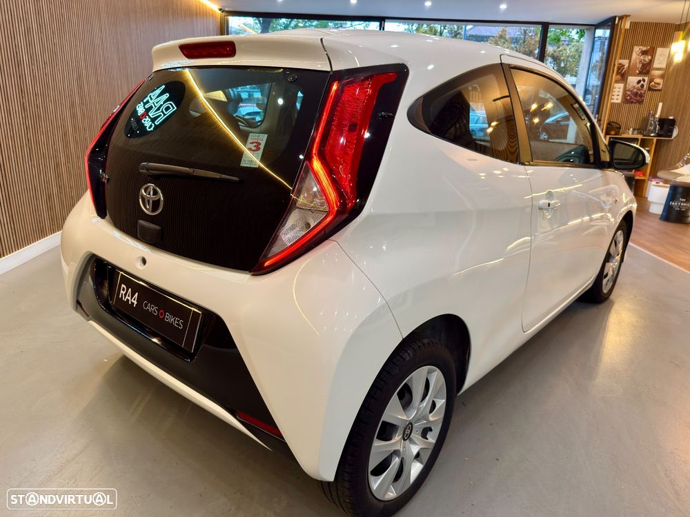 Toyota Aygo 1.0 X-Play Plus MM - 8
