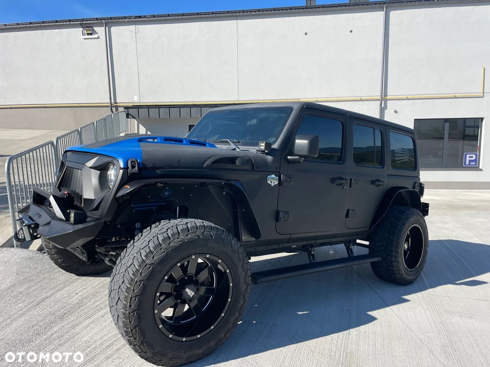 Jeep Wrangler - 1
