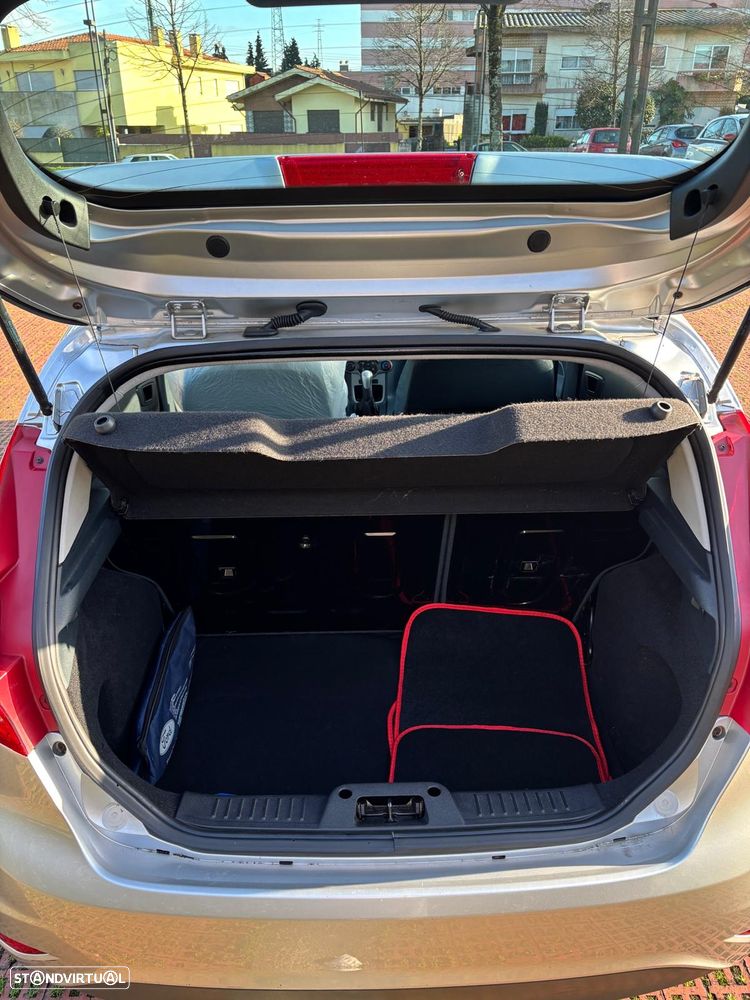 Ford Fiesta 1.4 TDCI Trend - 13