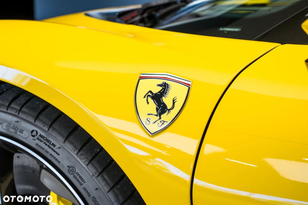Ferrari SF90 Stradale - 14