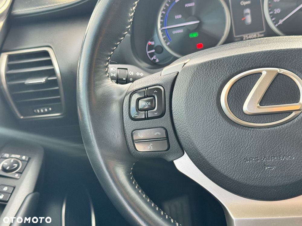 Lexus NX 300h Elite 2WD - 31