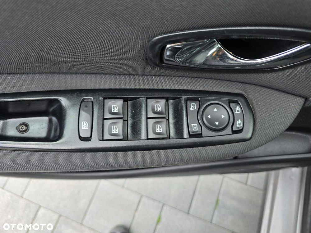 Renault Scenic - 15