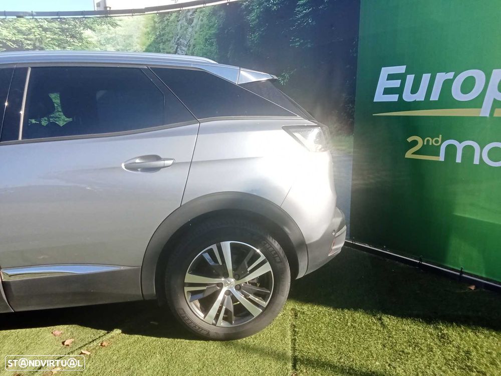 Peugeot 3008 1.5 BlueHDi Allure EAT8 - 6