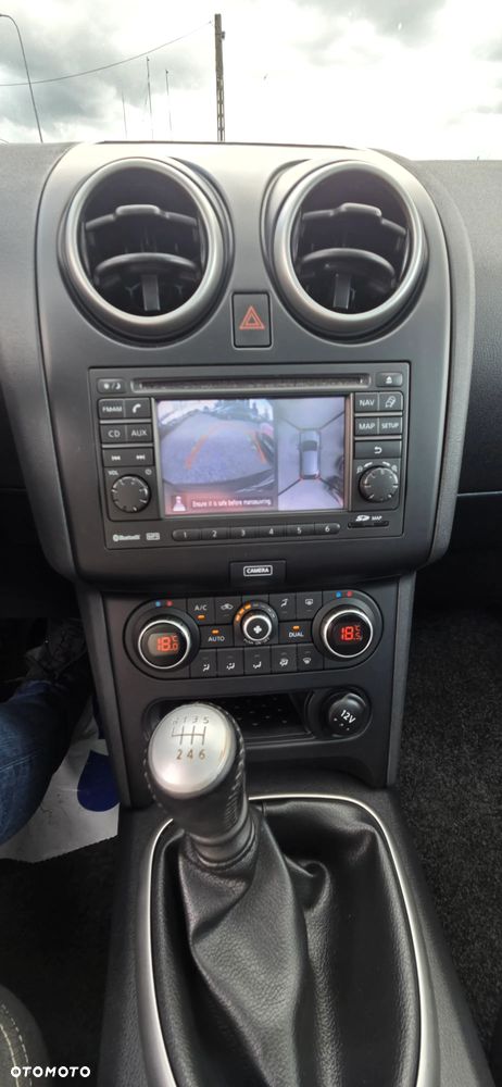 Nissan Qashqai 1.6 dCi 4 x 4 DPF Start/Stop tekna - 29