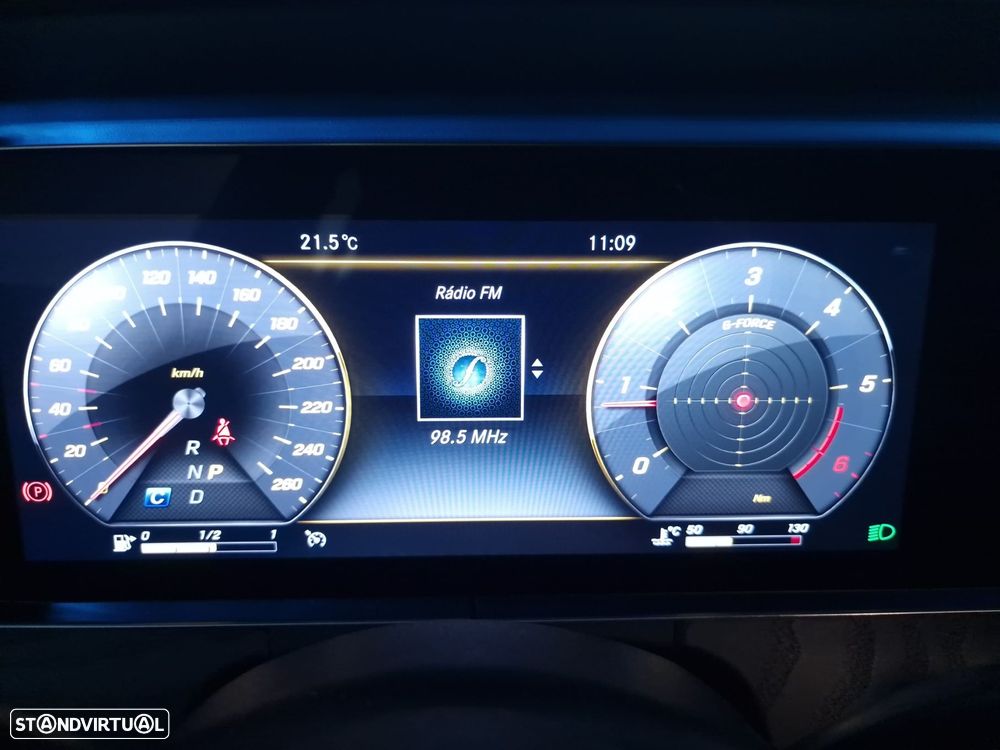 Mercedes-Benz E 220 d AMG Line - 43