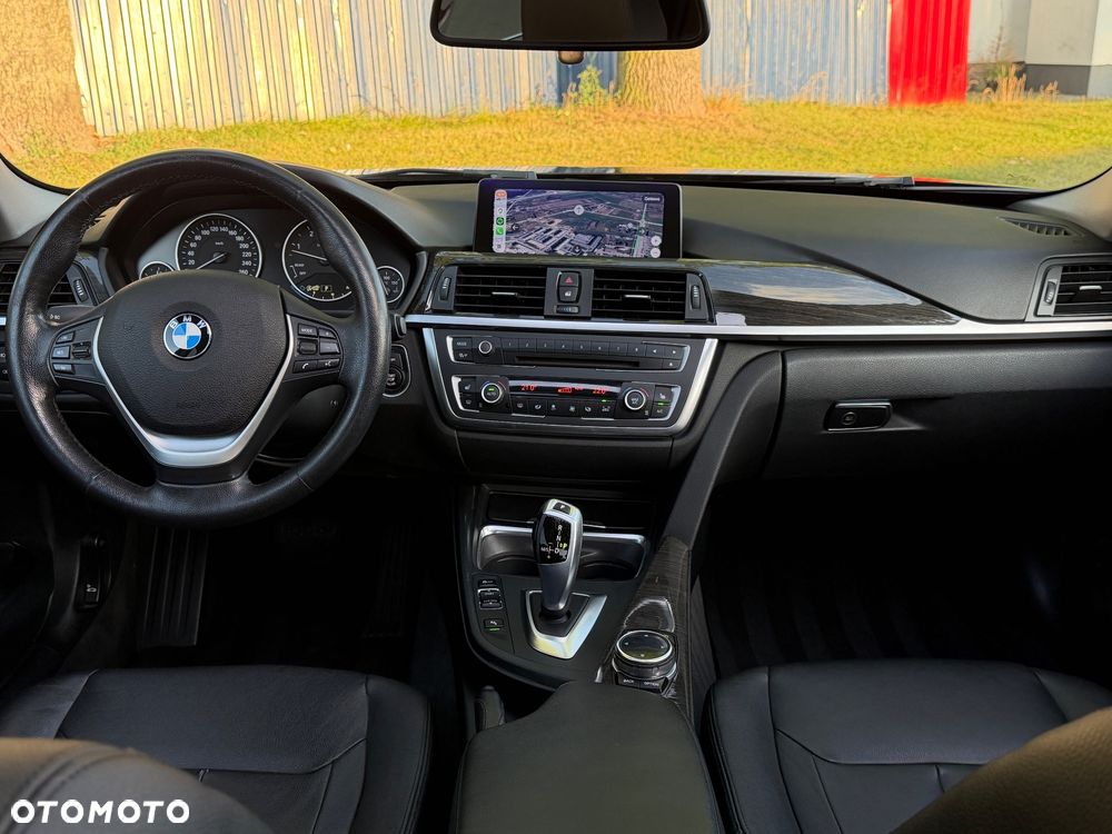 BMW Seria 3 330d Sport-Aut Luxury Line - 3