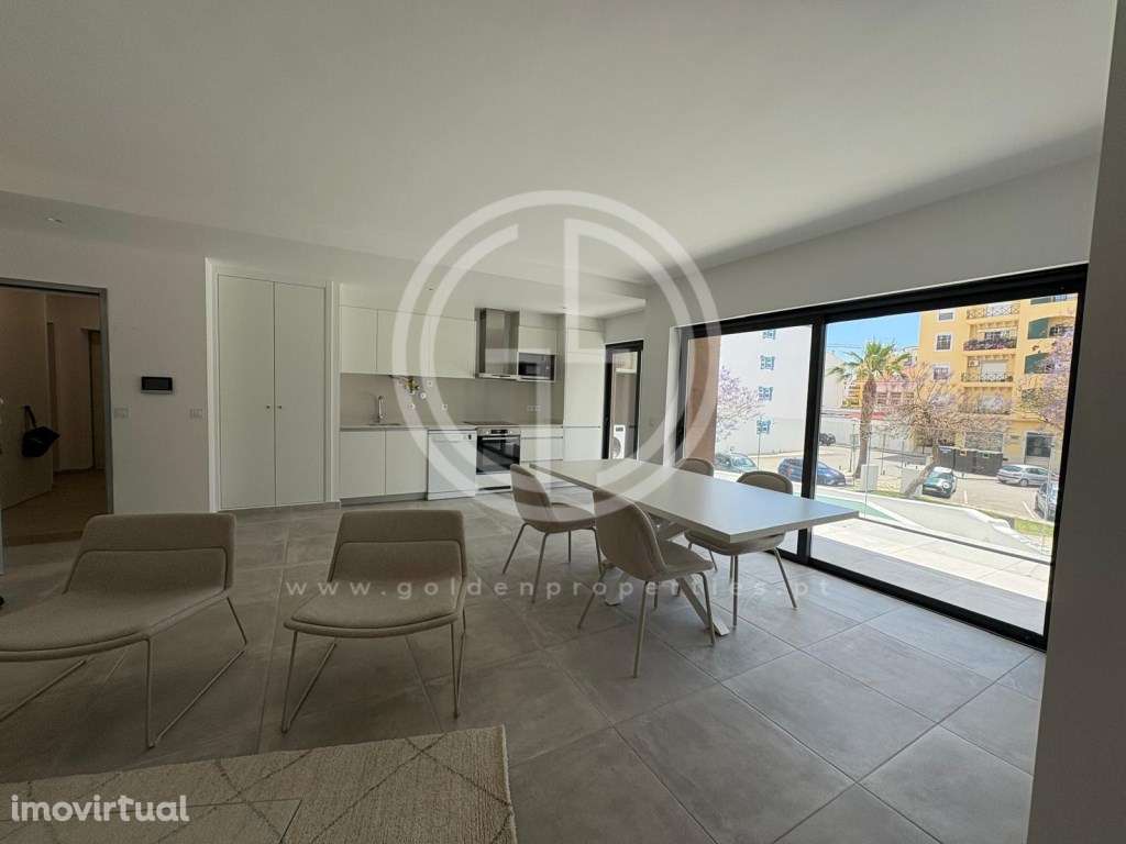 Apartamento T2 com estacionamento na baixa de Faro - Grande imagem: 5/20
